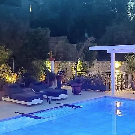 New Located In Beautiful Places In Corfu דירה