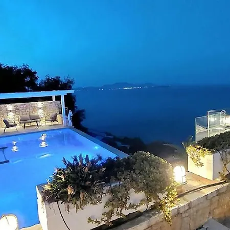 New Located In Beautiful Places In Corfu דירה *