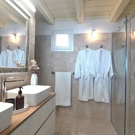 דירה New Located In Beautiful Places In Corfu *